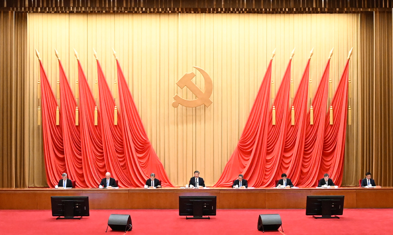 4月3日，学习贯彻习近平新时代中国特色社会主义思想主题教育工作会议在北京召开。中共中央总书记、国家主席、中央军委主席习近平出席会议并发表重要讲话。李强、赵乐际、王沪宁、蔡奇、丁薛祥、李希、韩正出席会议。